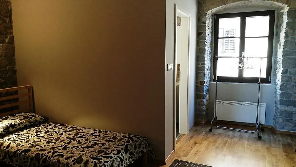 בוזט Apartment Isobel